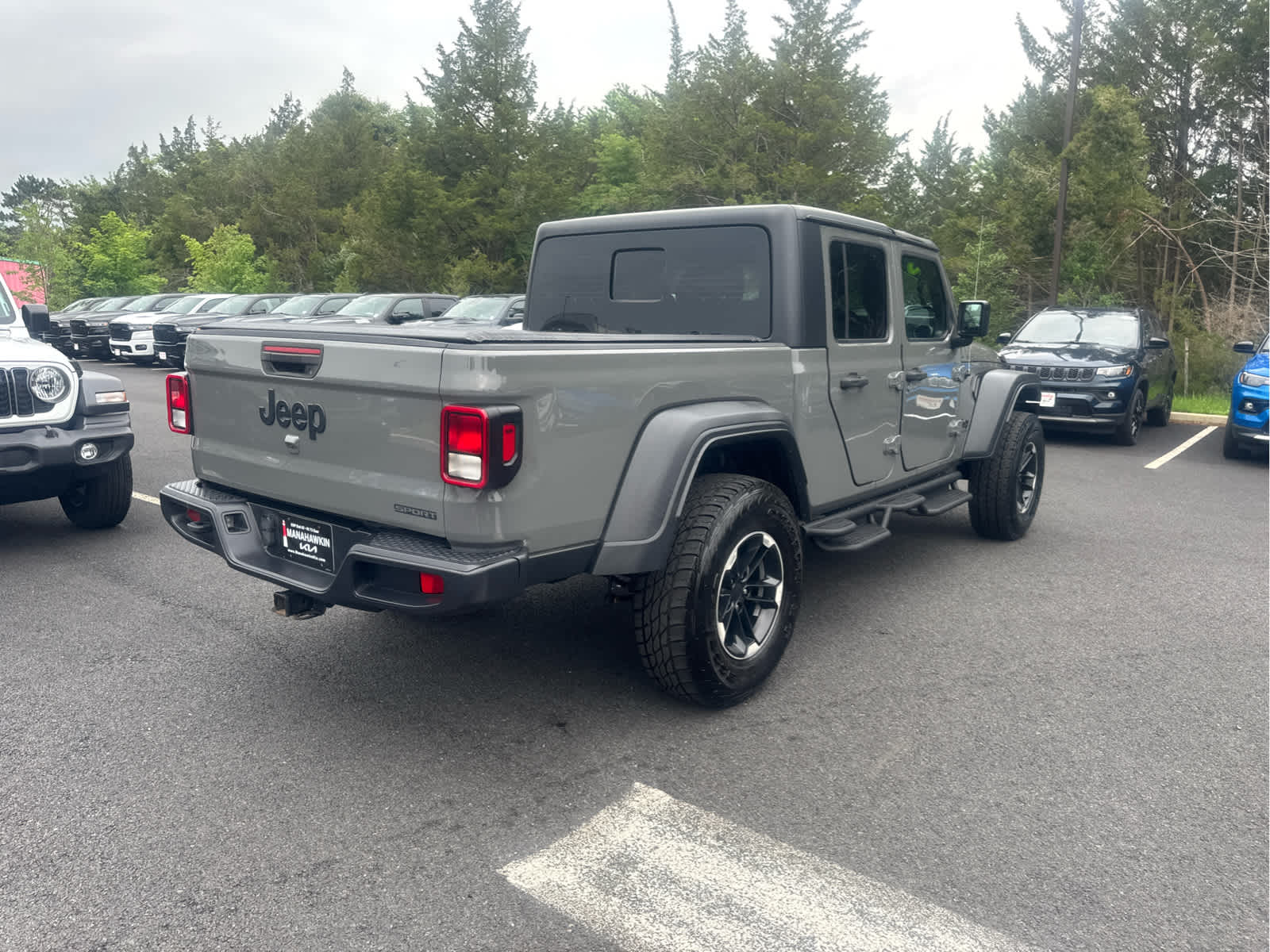 2020 Jeep Gladiator Sport