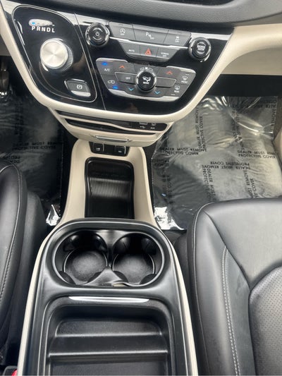 2020 Chrysler Voyager LXI