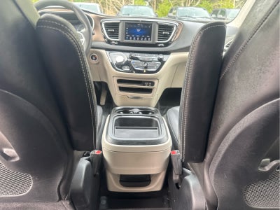 2020 Chrysler Voyager LXI