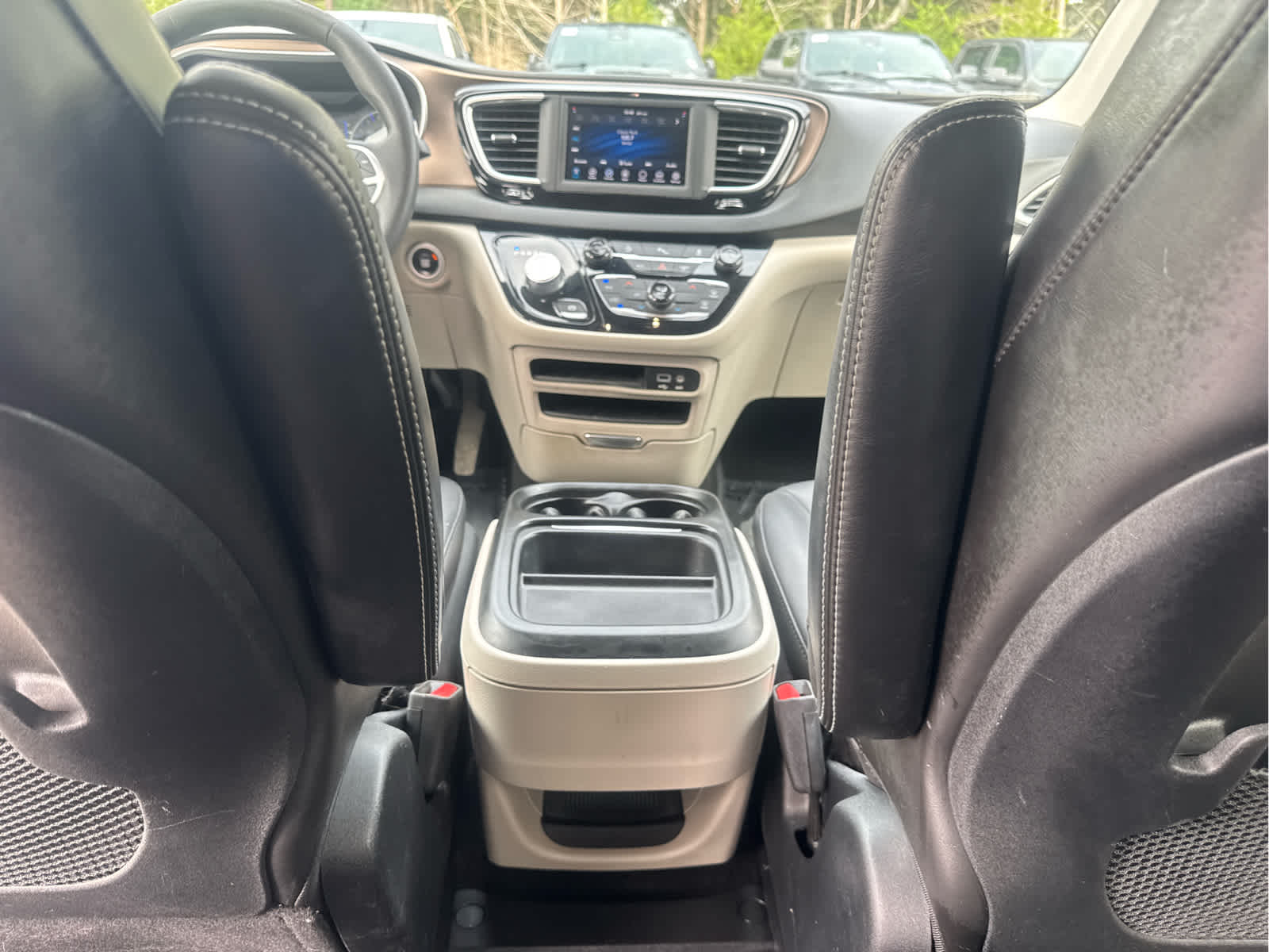2020 Chrysler Voyager LXI