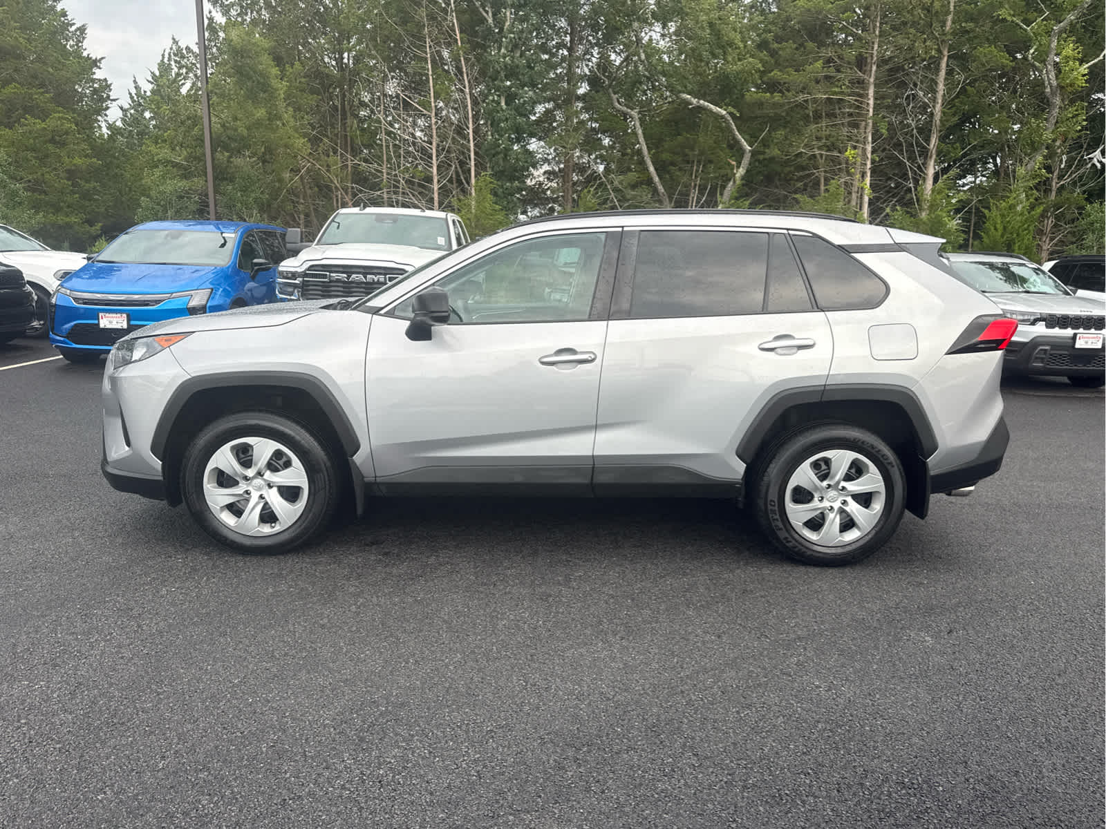 2021 Toyota RAV4 LE