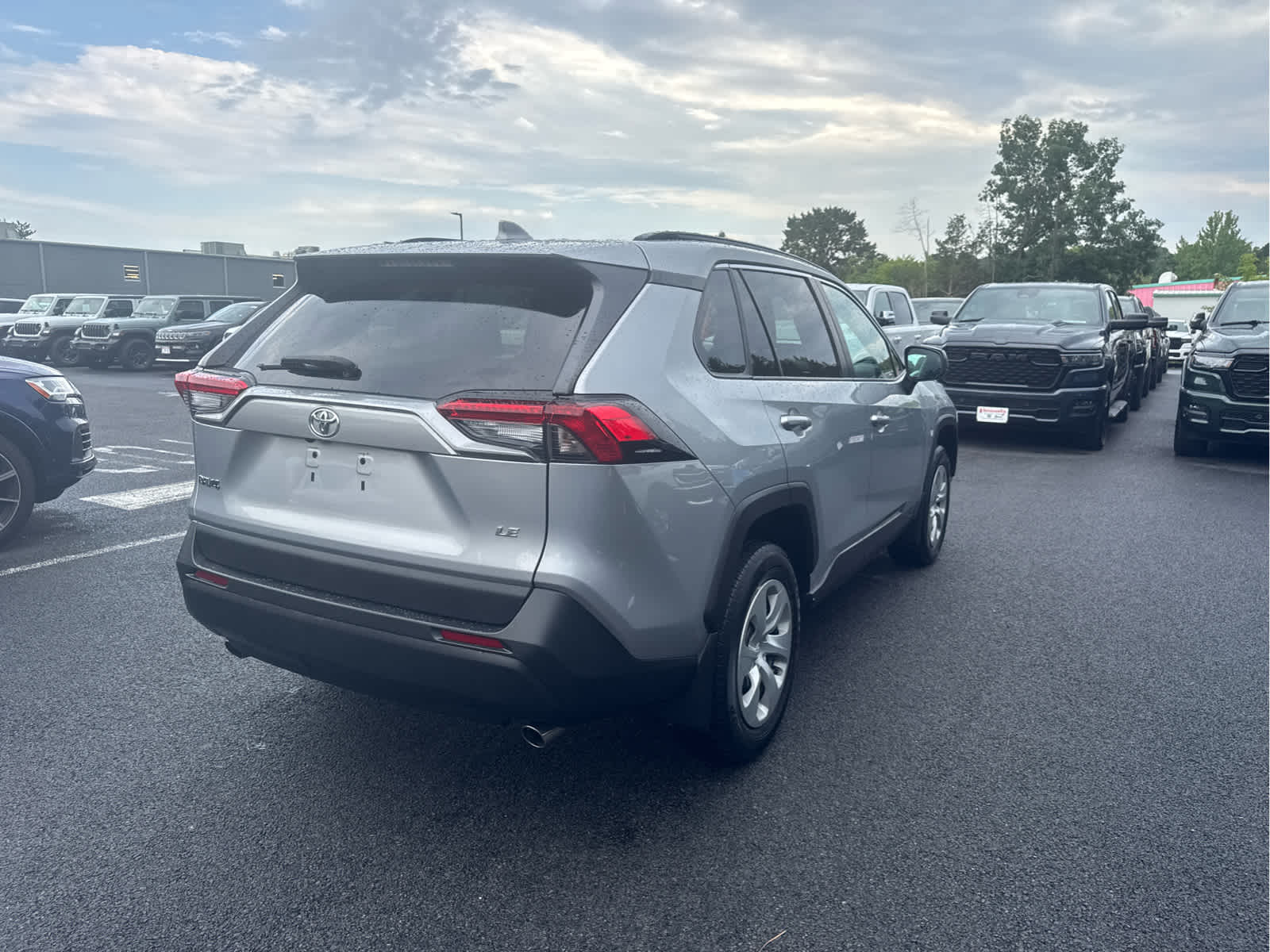 2021 Toyota RAV4 LE