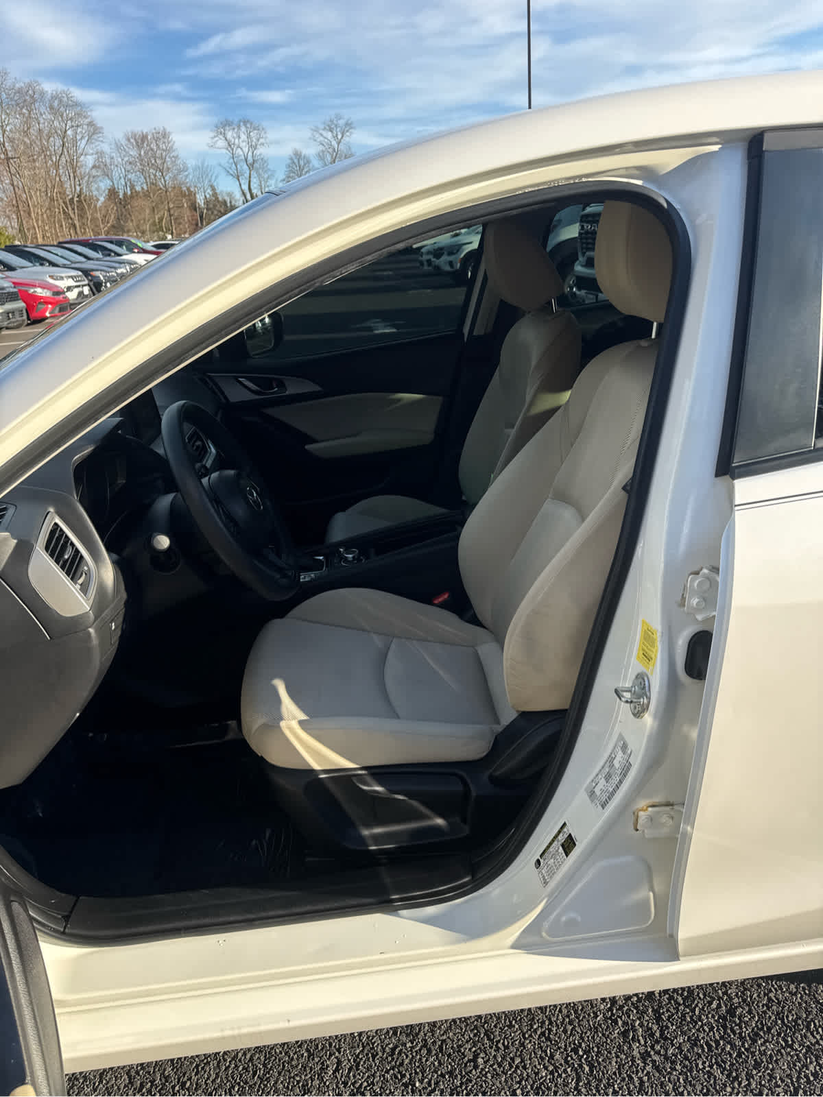 2018 Mazda Mazda3 5-Door Sport