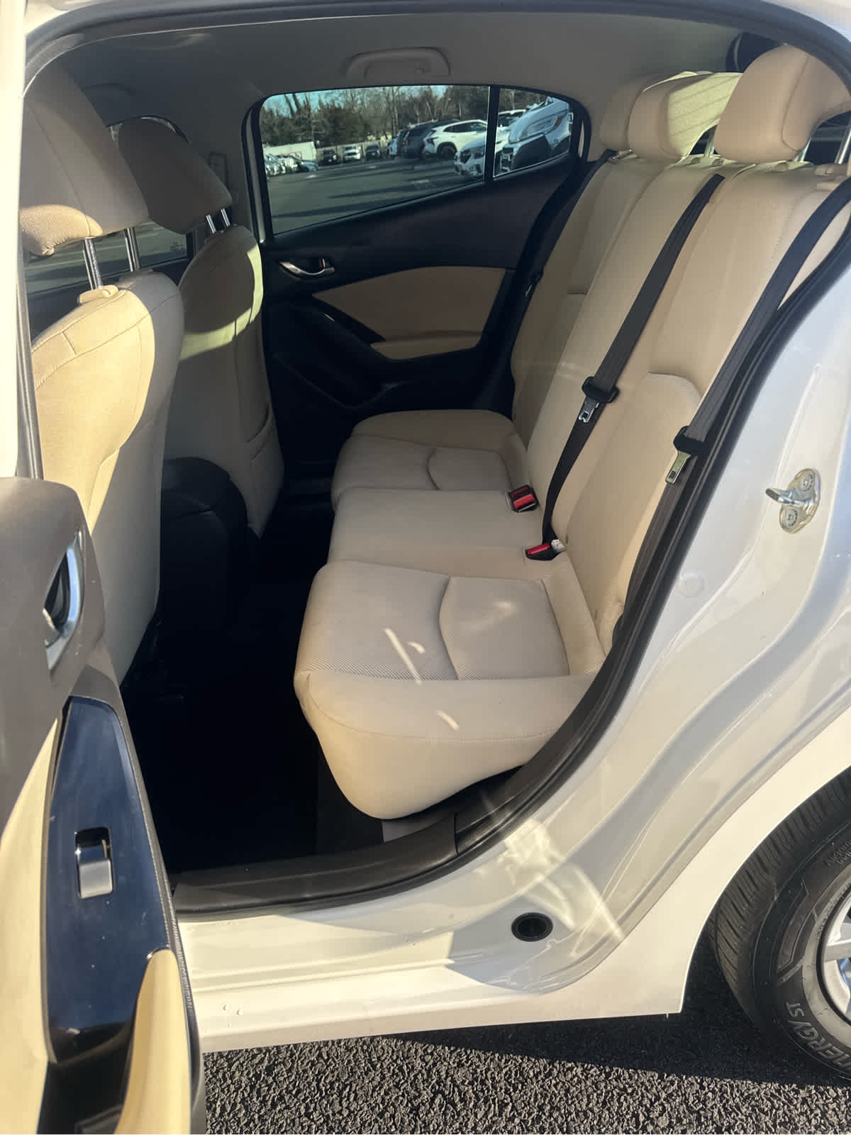 2018 Mazda Mazda3 5-Door Sport