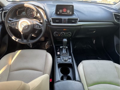 2018 Mazda Mazda3 5-Door Sport