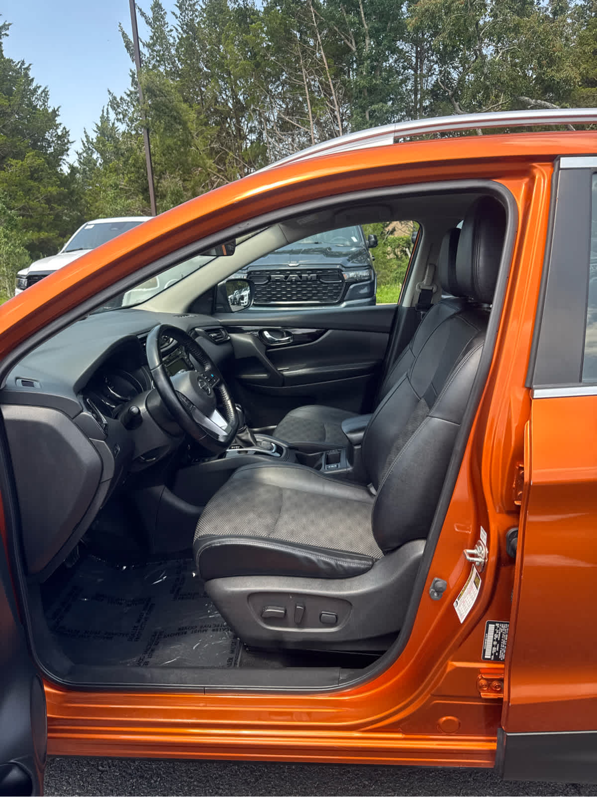 2022 Nissan Rogue Sport SV