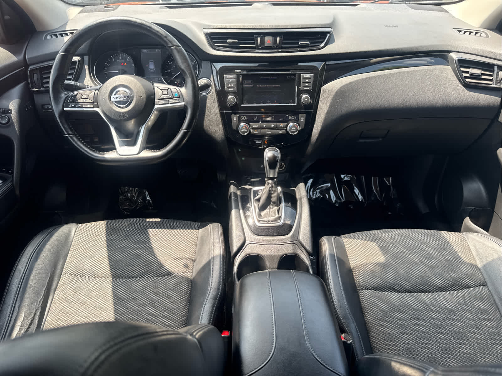 2022 Nissan Rogue Sport SV