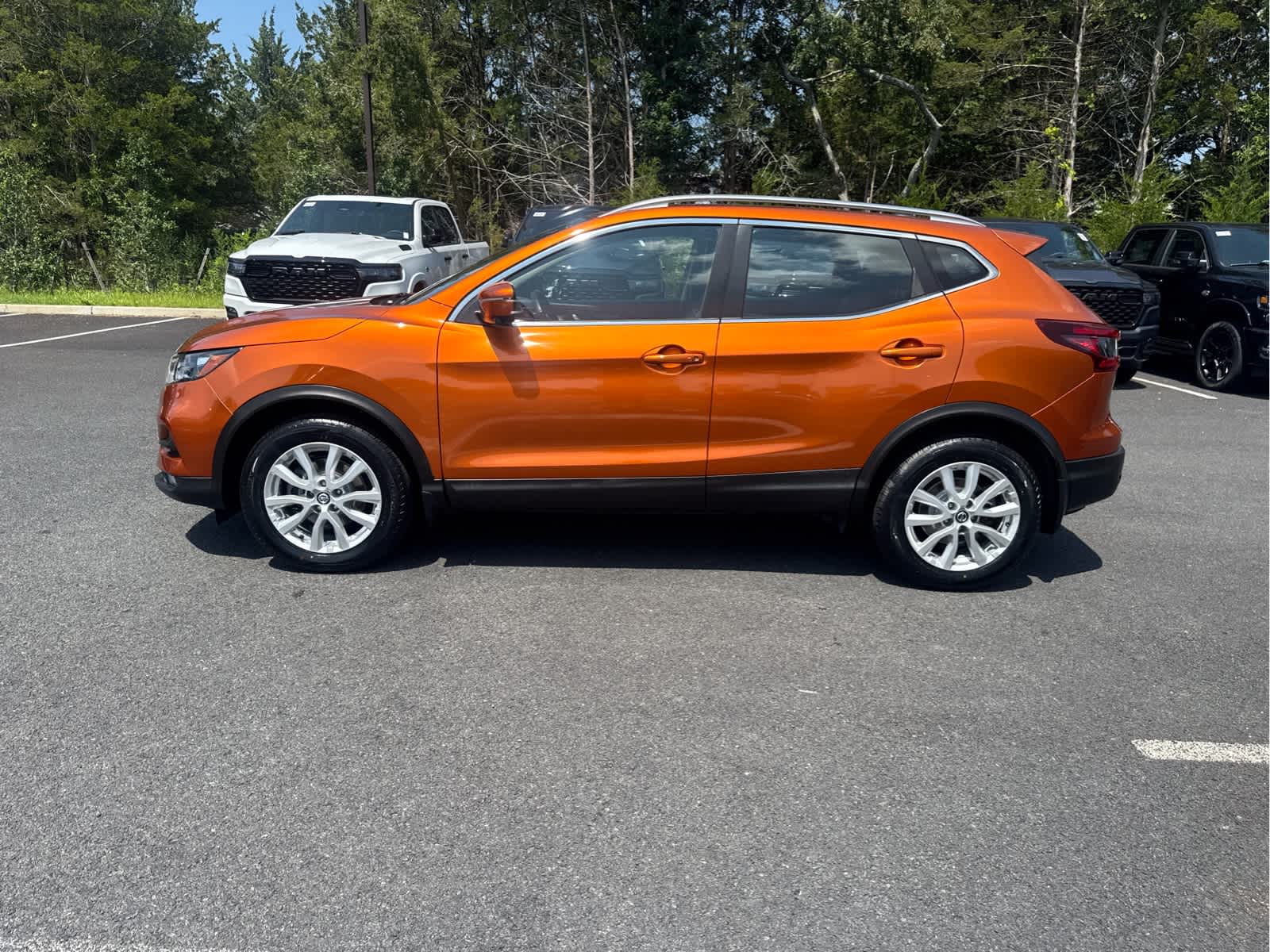 2022 Nissan Rogue Sport SV