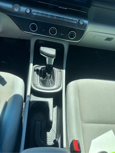 2024 Hyundai Kona SE