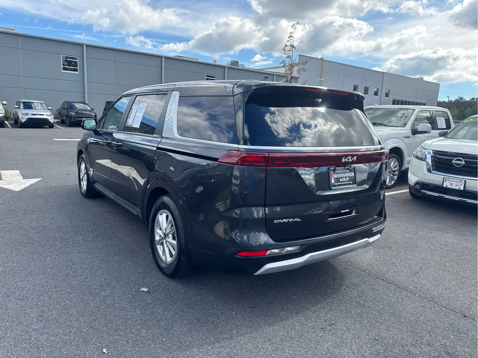 2024 Kia Carnival LX