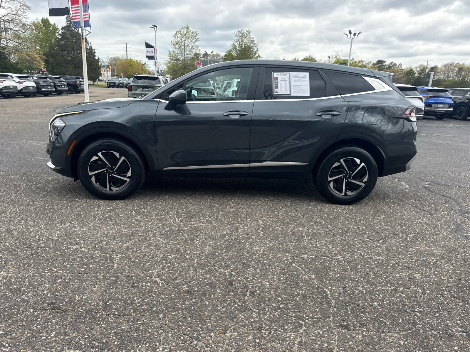 2023 Kia Sportage Hybrid LX