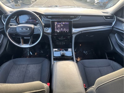 2022 Jeep Grand Cherokee Laredo