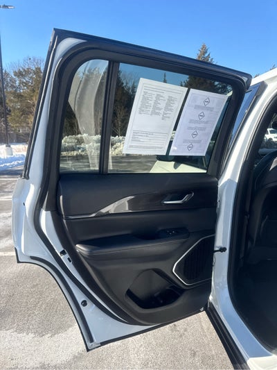 2022 Jeep Grand Cherokee Altitude