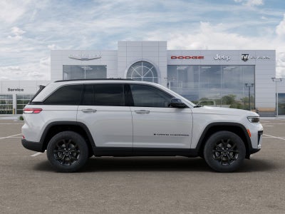 2026 Jeep Grand Cherokee Laredo Altitude