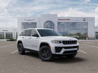 2026 Jeep Grand Cherokee Laredo Altitude