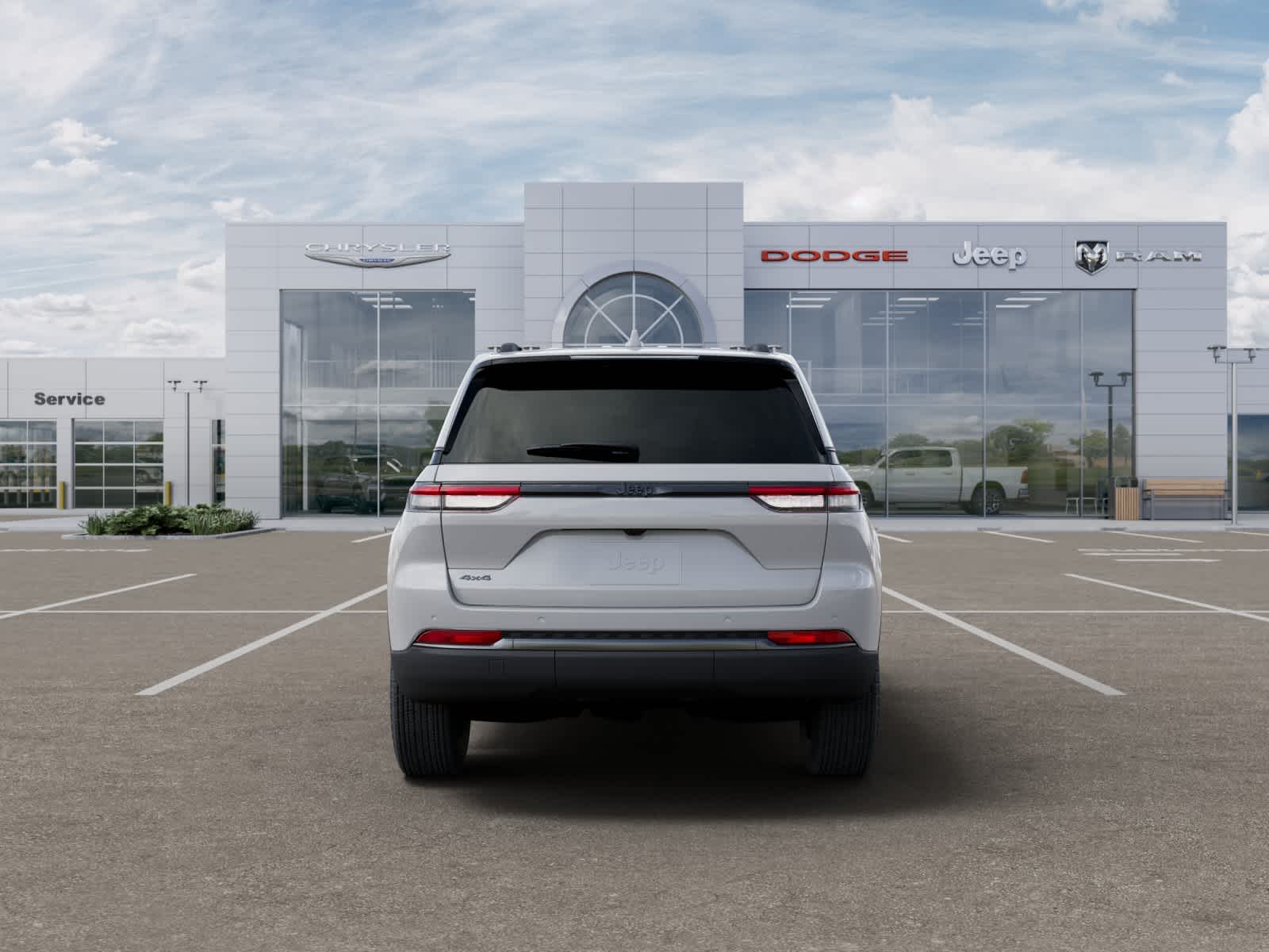 2026 Jeep Grand Cherokee Laredo Altitude