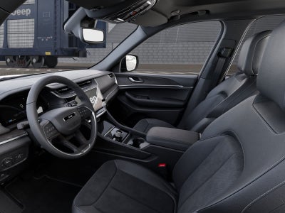 2026 Jeep Grand Cherokee Laredo Altitude