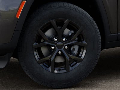 2026 Jeep Grand Cherokee Laredo Altitude