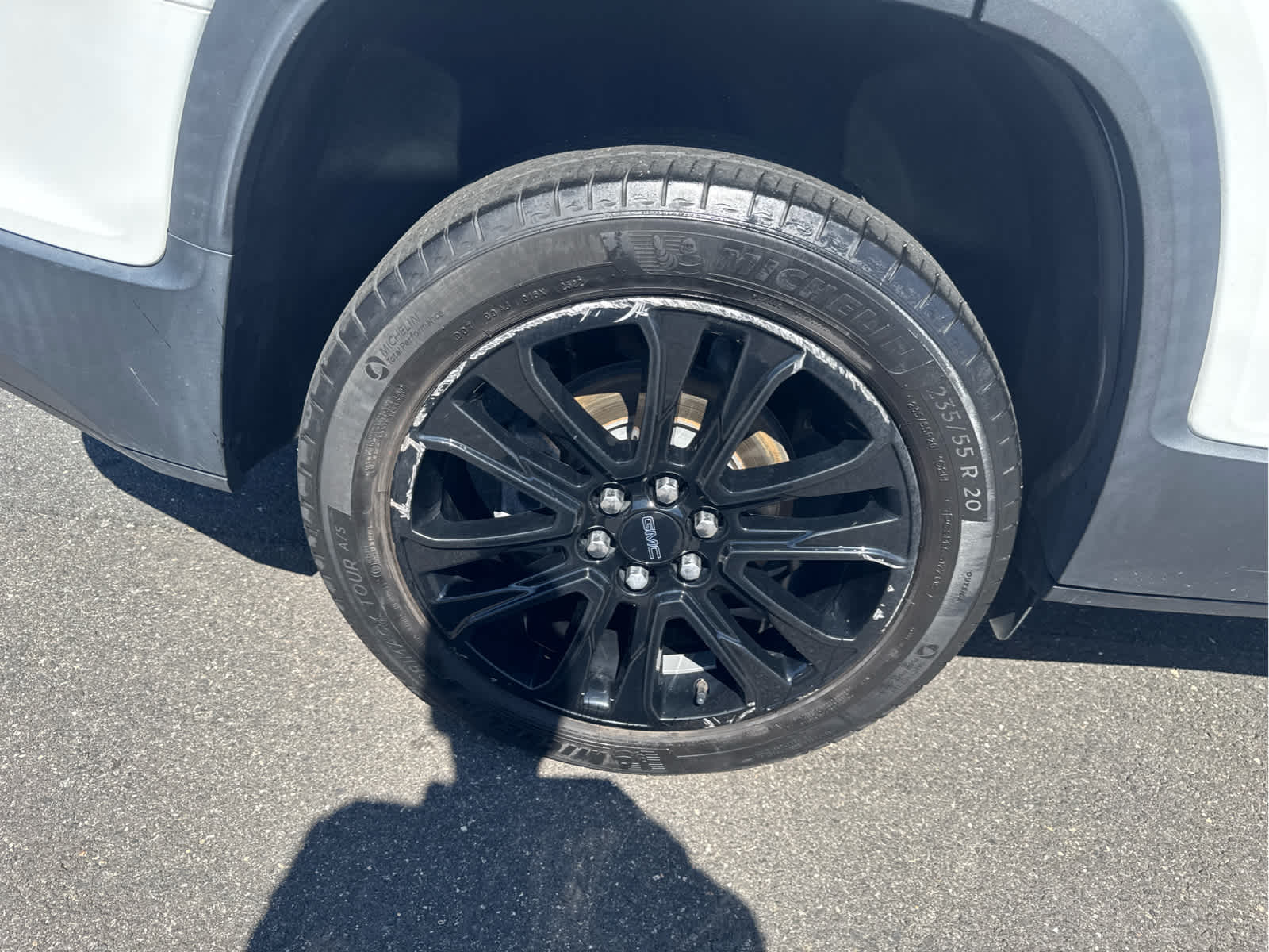 2023 GMC Acadia SLE