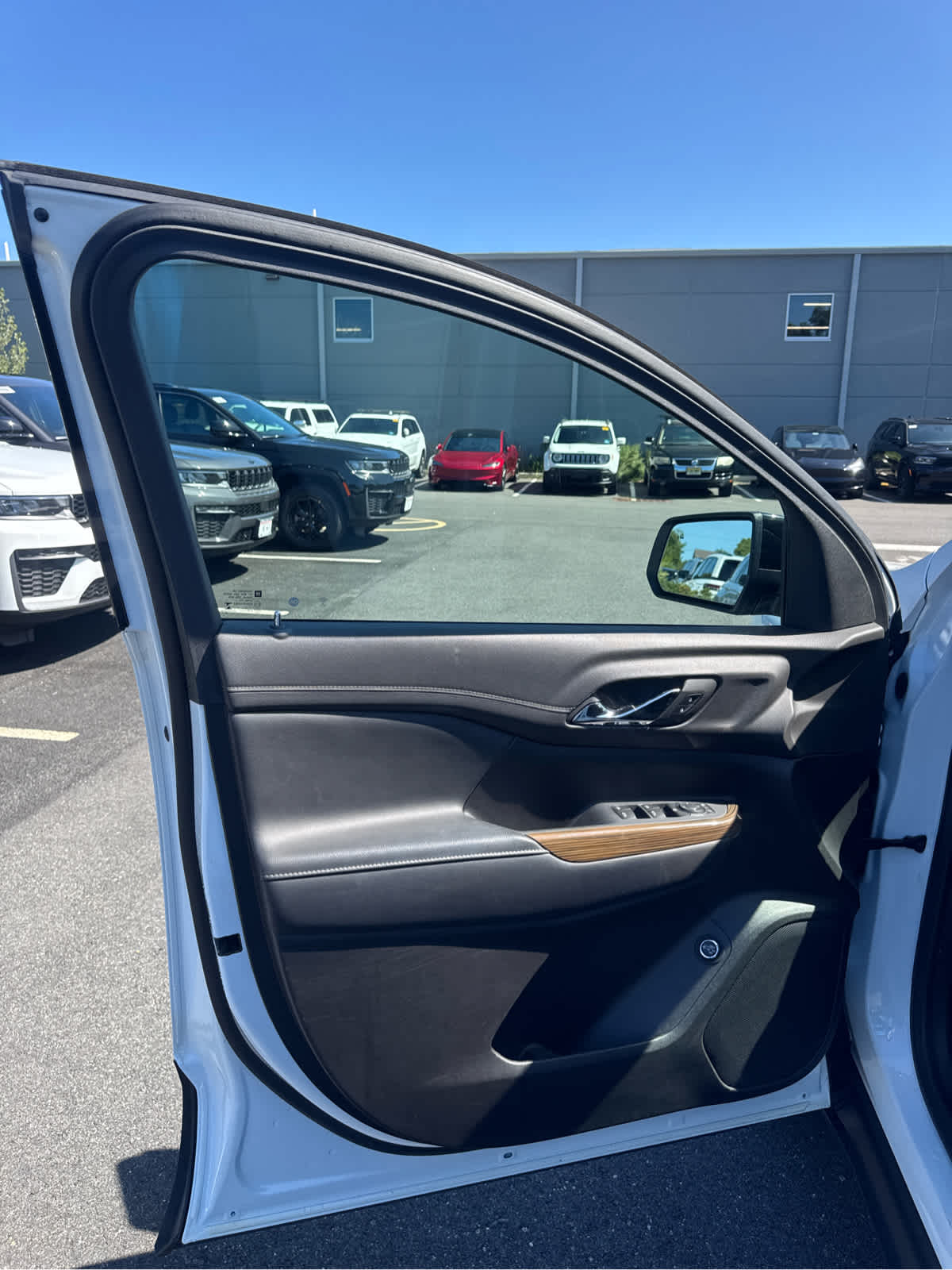 2023 GMC Acadia SLE