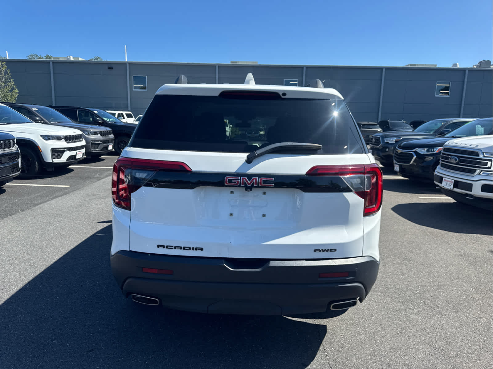 2023 GMC Acadia SLE
