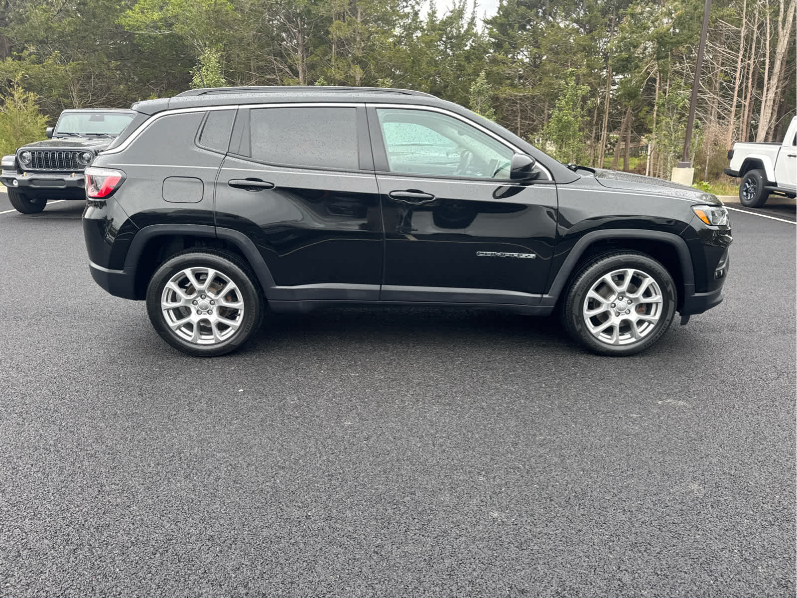 2022 Jeep Compass Latitude Lux