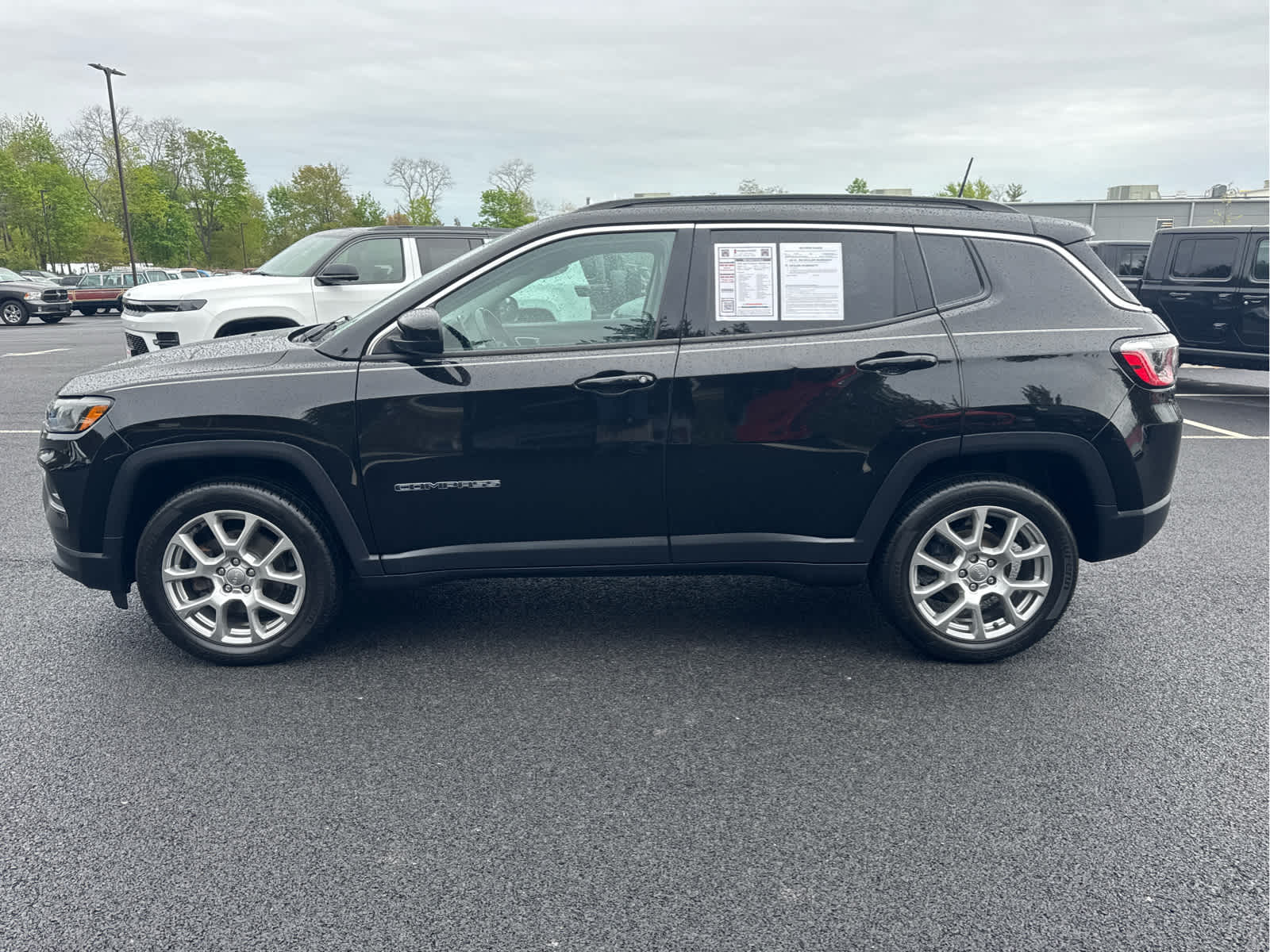2022 Jeep Compass Latitude Lux