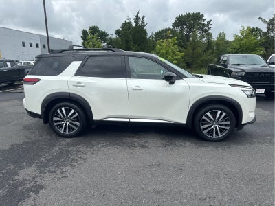 2022 Nissan Pathfinder Platinum