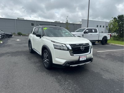 2022 Nissan Pathfinder Platinum