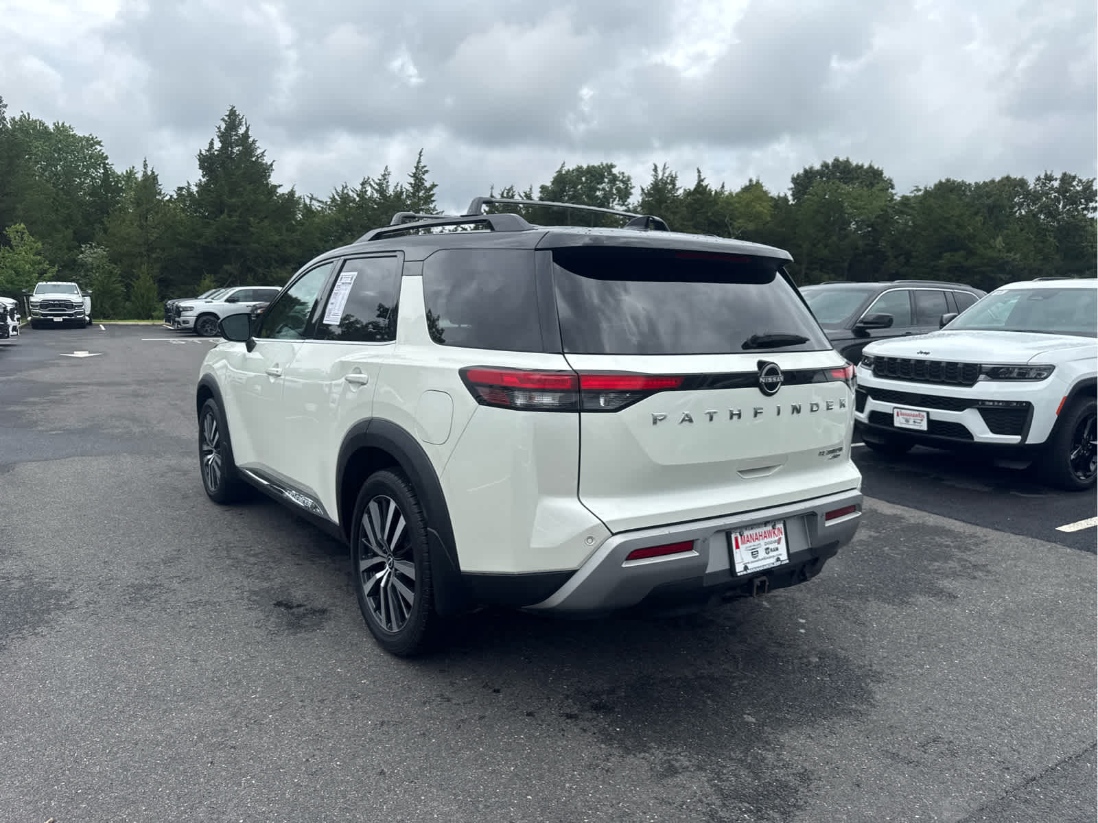 2022 Nissan Pathfinder Platinum