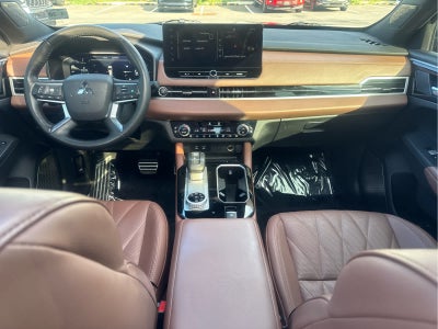 2025 Mitsubishi Outlander SEL