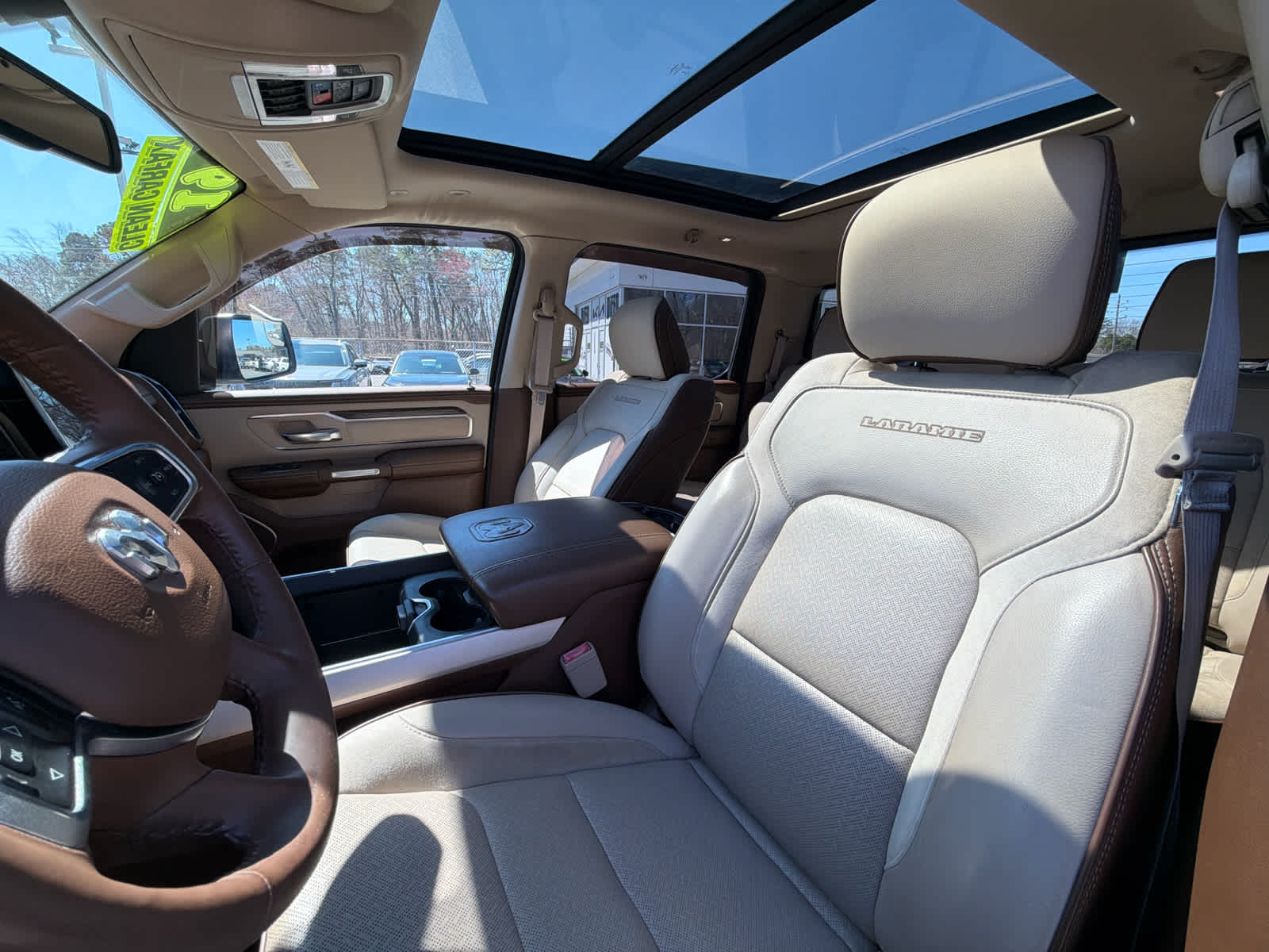 2019 RAM 1500 Laramie Crew Cab 4x4 5'7" Box