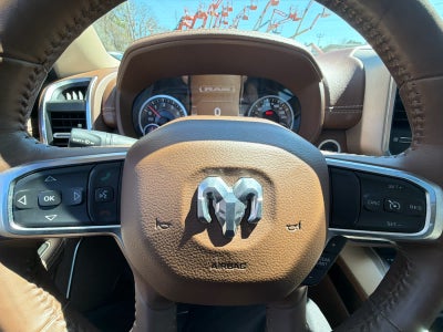 2019 RAM 1500 Laramie Crew Cab 4x4 5'7" Box