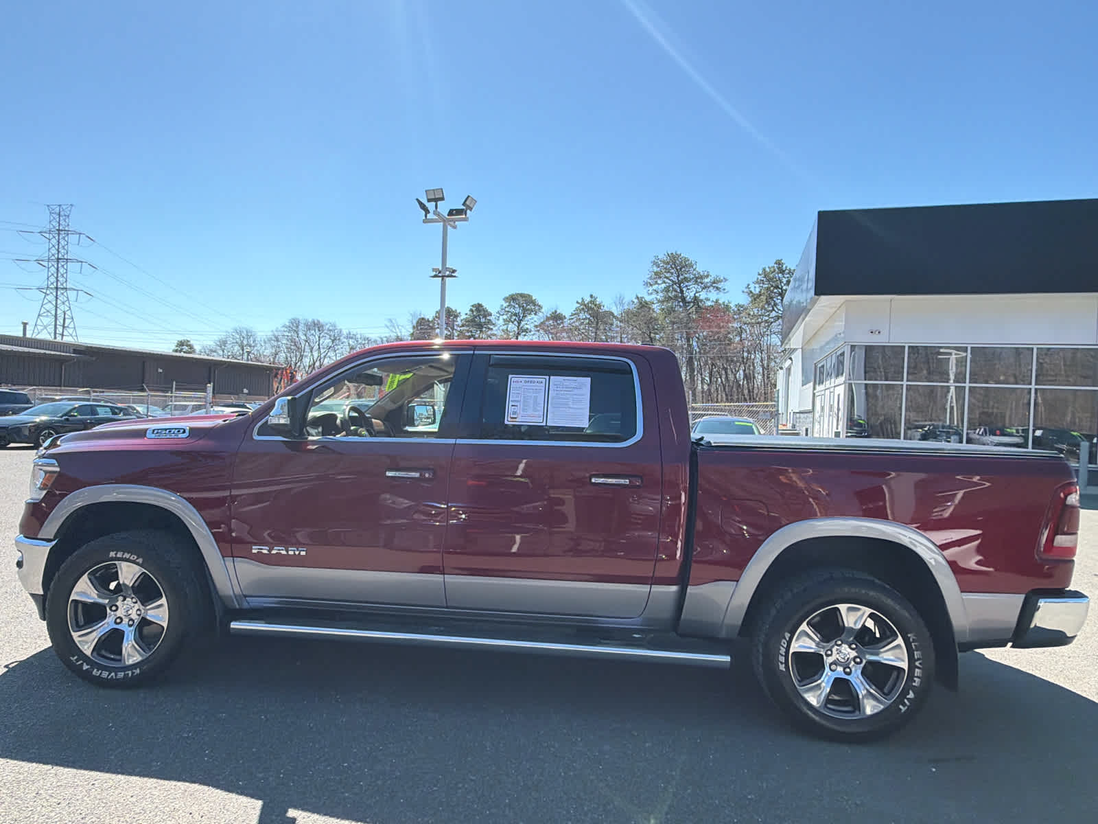 2019 RAM 1500 Laramie Crew Cab 4x4 5'7" Box