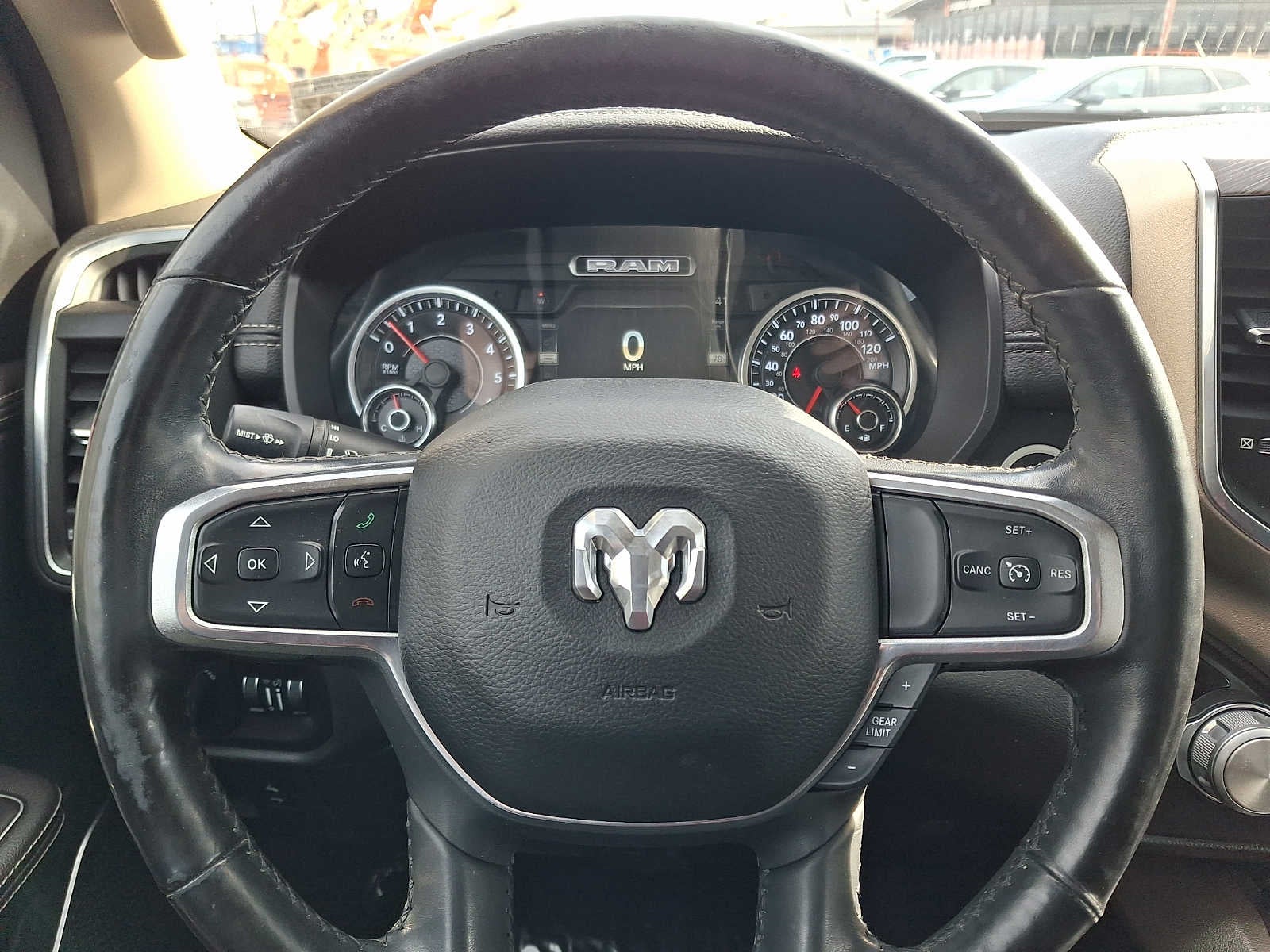 2019 RAM 1500 Laramie Crew Cab 4x4 5'7" Box