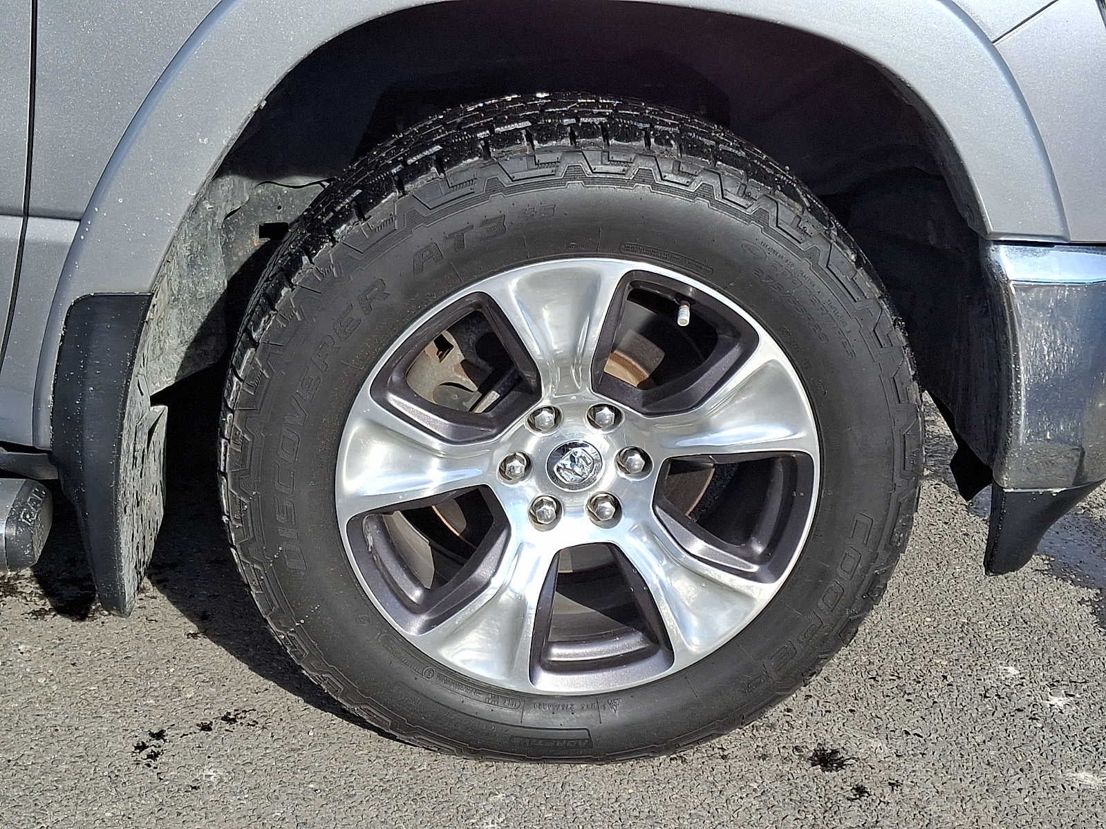 2019 RAM 1500 Laramie Crew Cab 4x4 5'7" Box