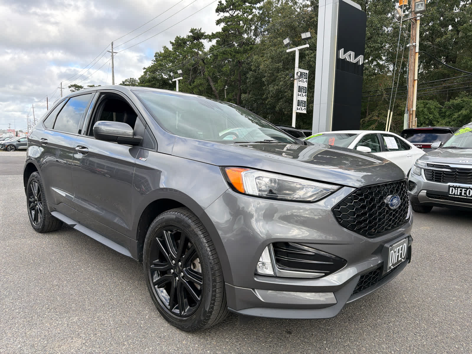 2022 Ford Edge ST-Line
