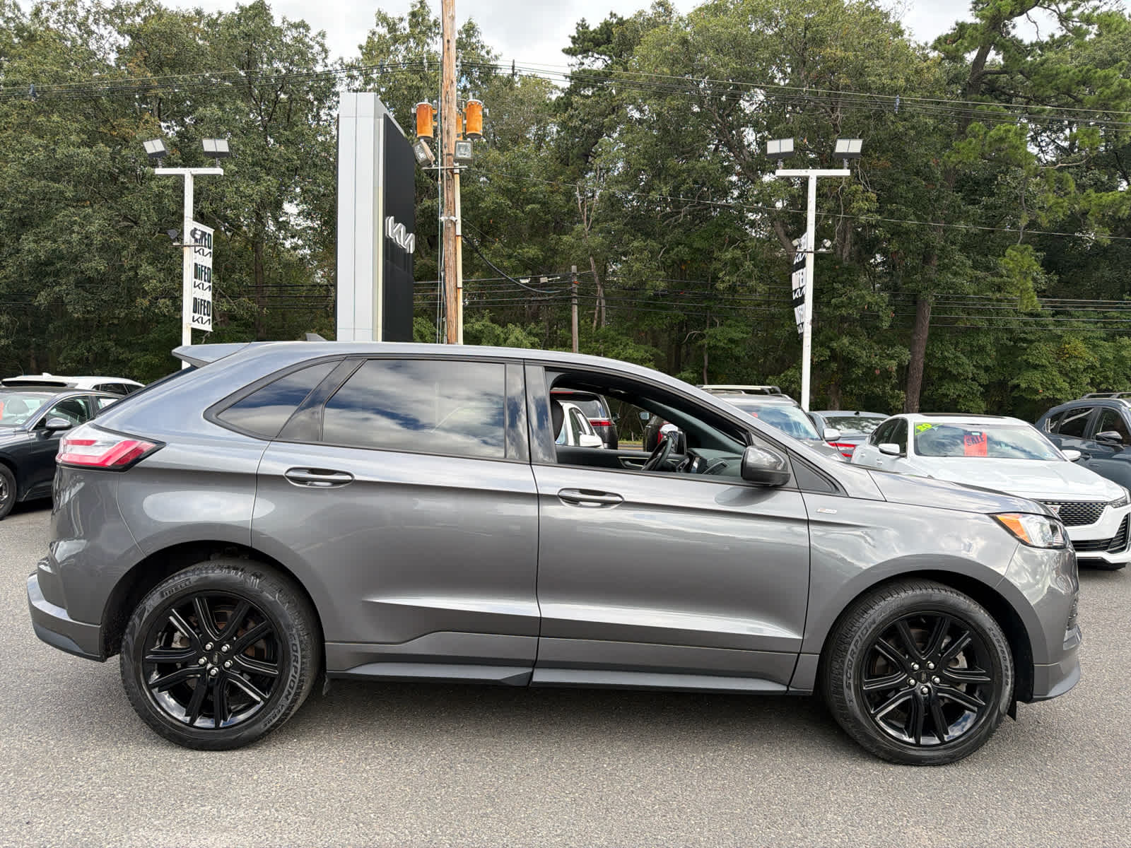 2022 Ford Edge ST-Line