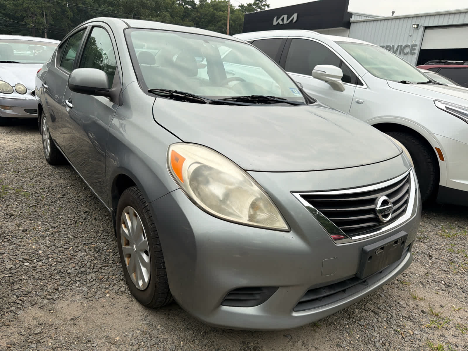 2012 Nissan Versa 1.6 SV