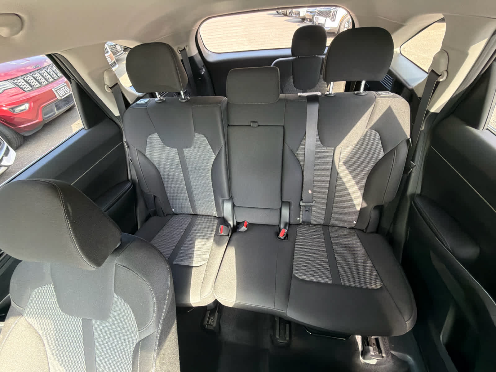 2025 Kia Sorento LX
