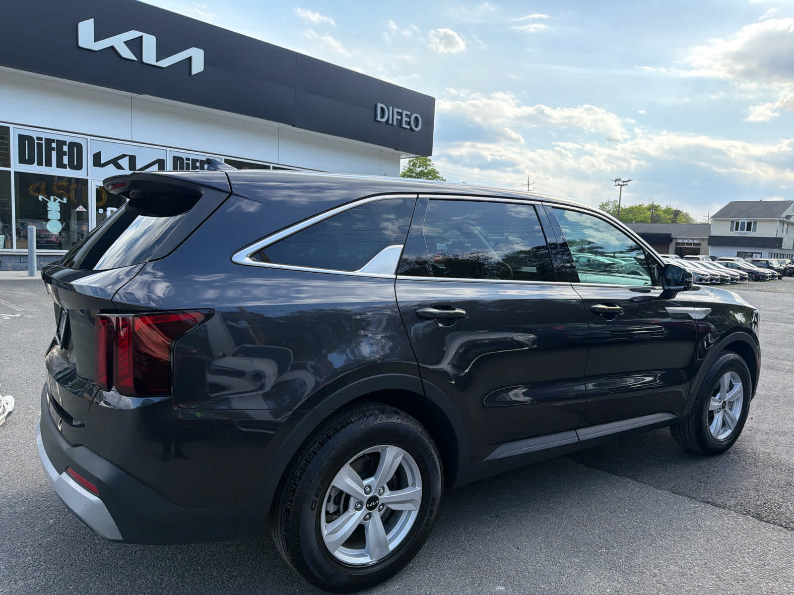 2025 Kia Sorento LX