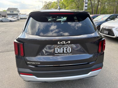 2025 Kia Sorento LX