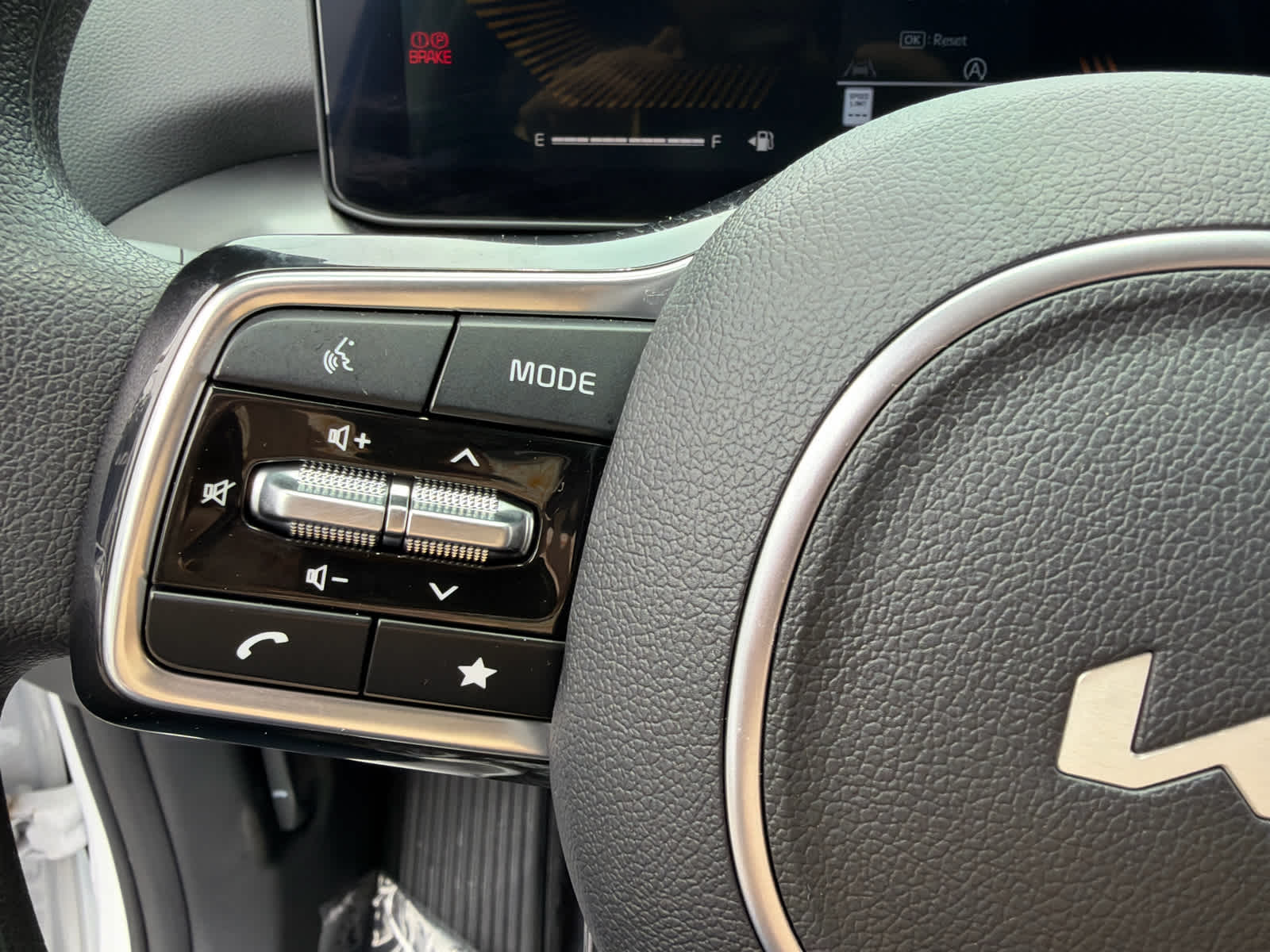2025 Kia Sorento LX