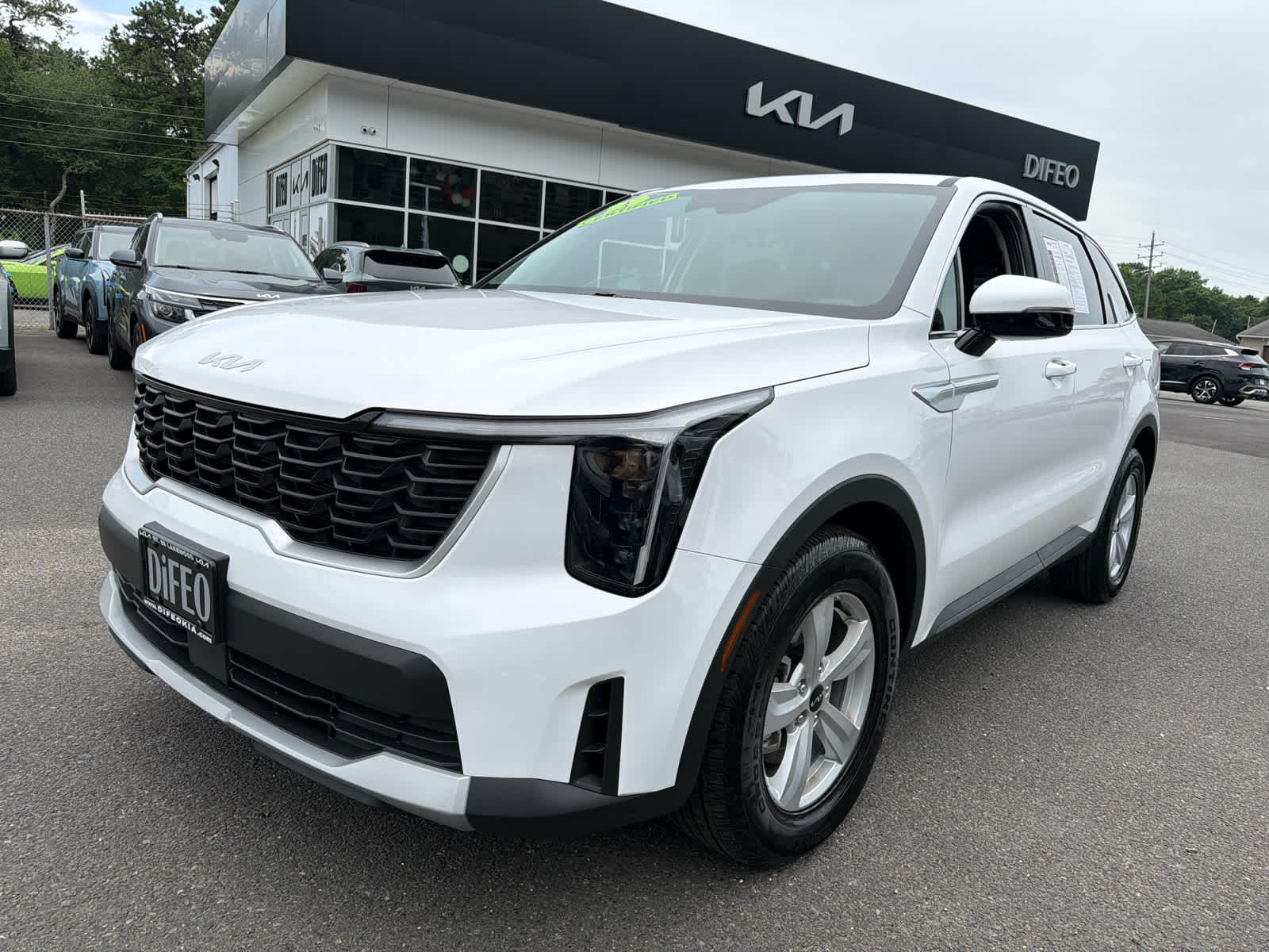 2025 Kia Sorento LX