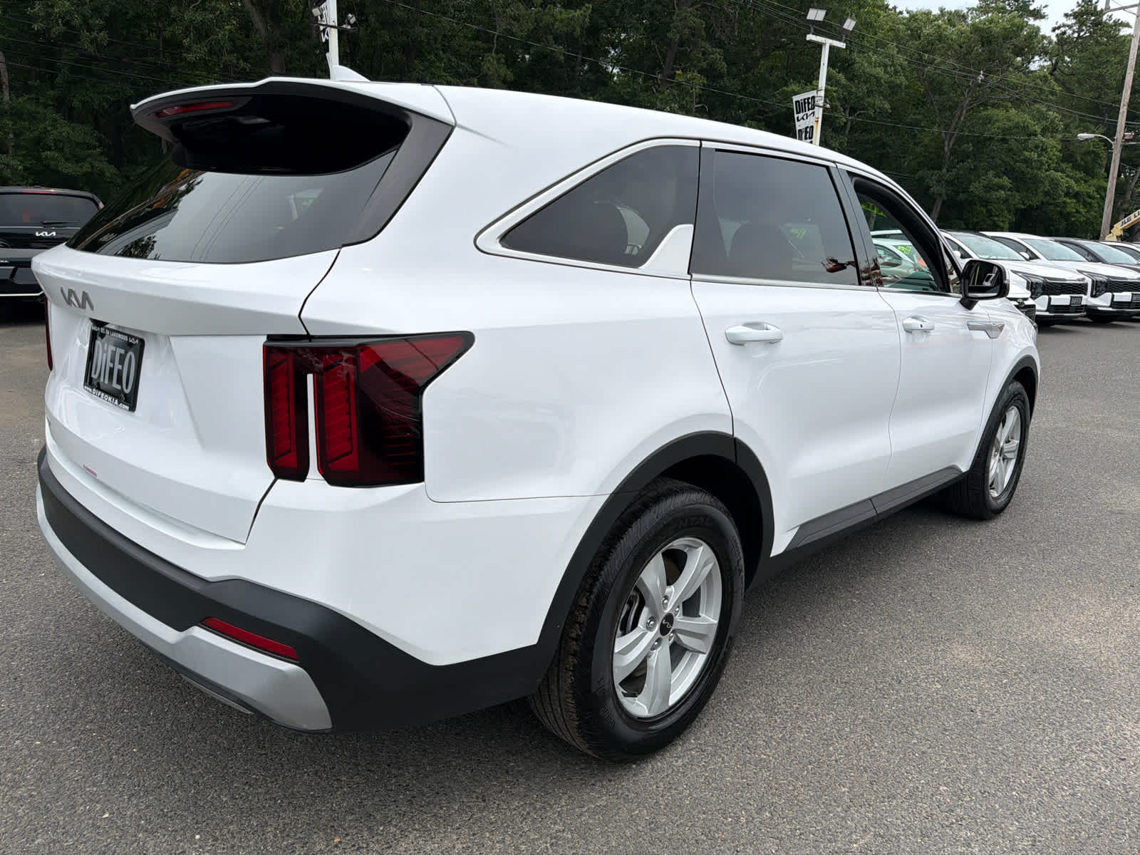 2025 Kia Sorento LX