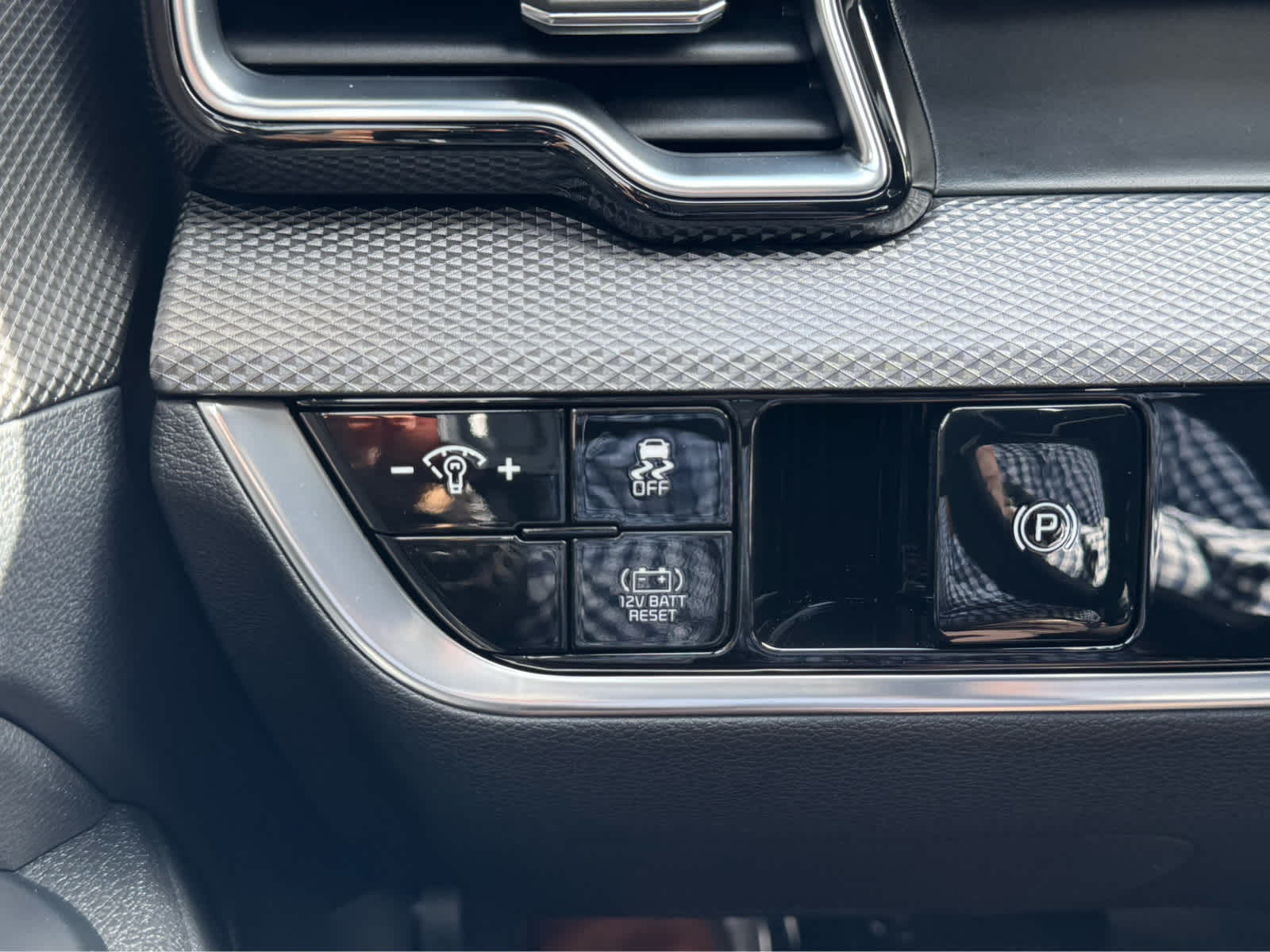 2025 Kia Sportage Hybrid LX