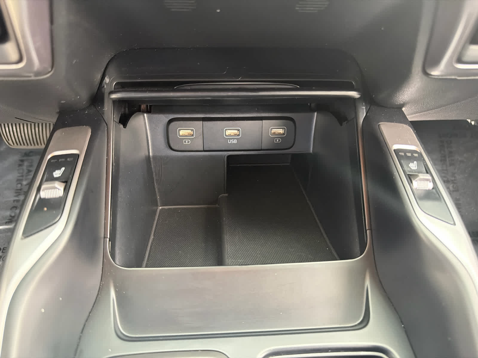 2022 Kia Sorento Hybrid S