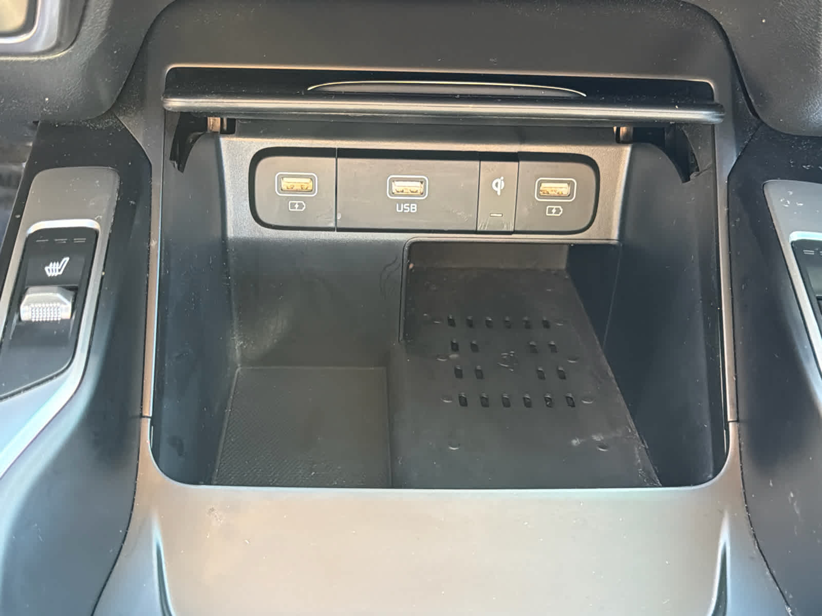 2023 Kia Sorento Hybrid EX